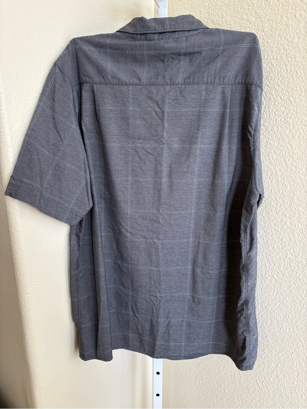 Travis Mathew Short Sleeve Plaid Button-up Shirt - Size XL - Picture 3 of 4